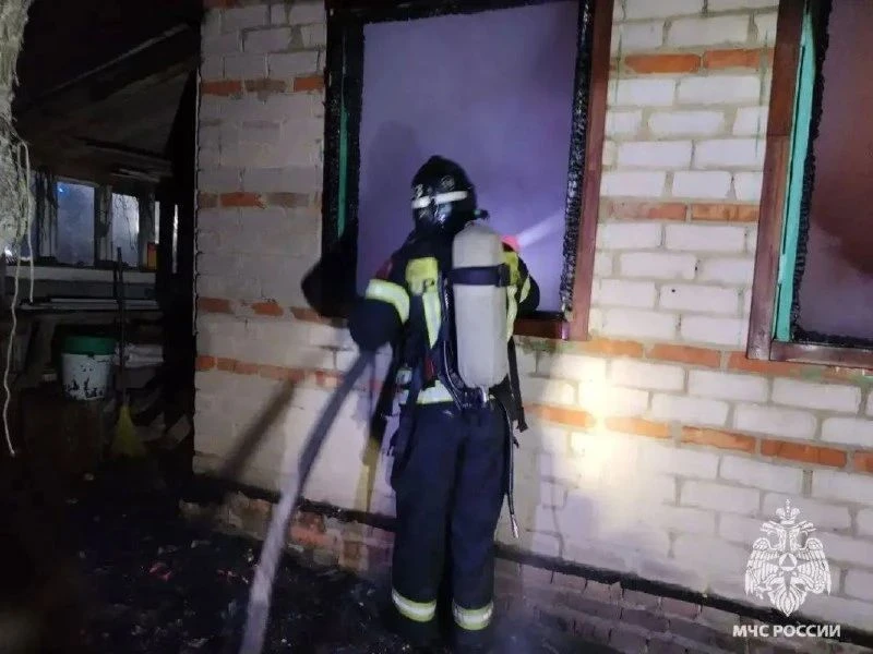 🔥В Орловском округе сгорел строящийся частный дом.