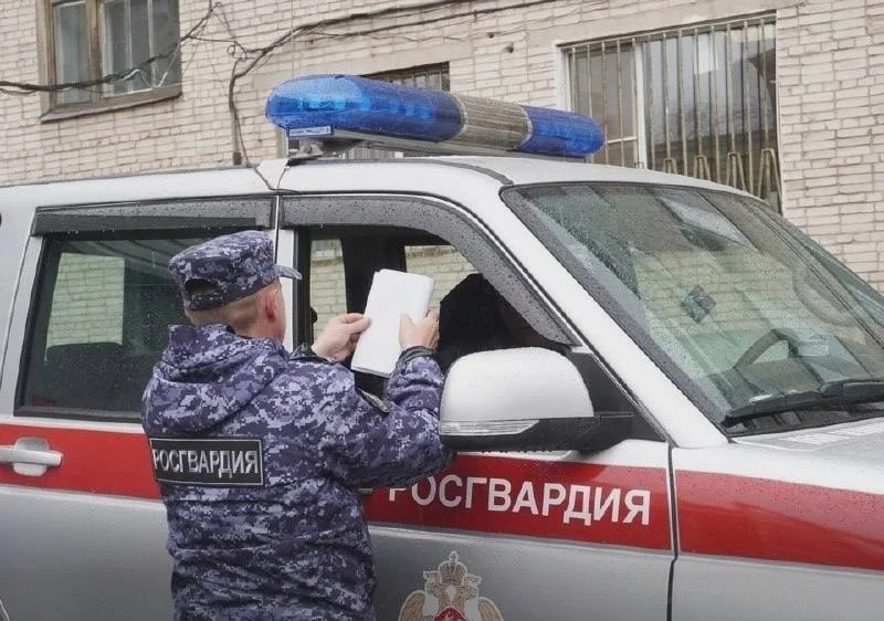 Восемь лет колонии за перевозку запрещённых веществ