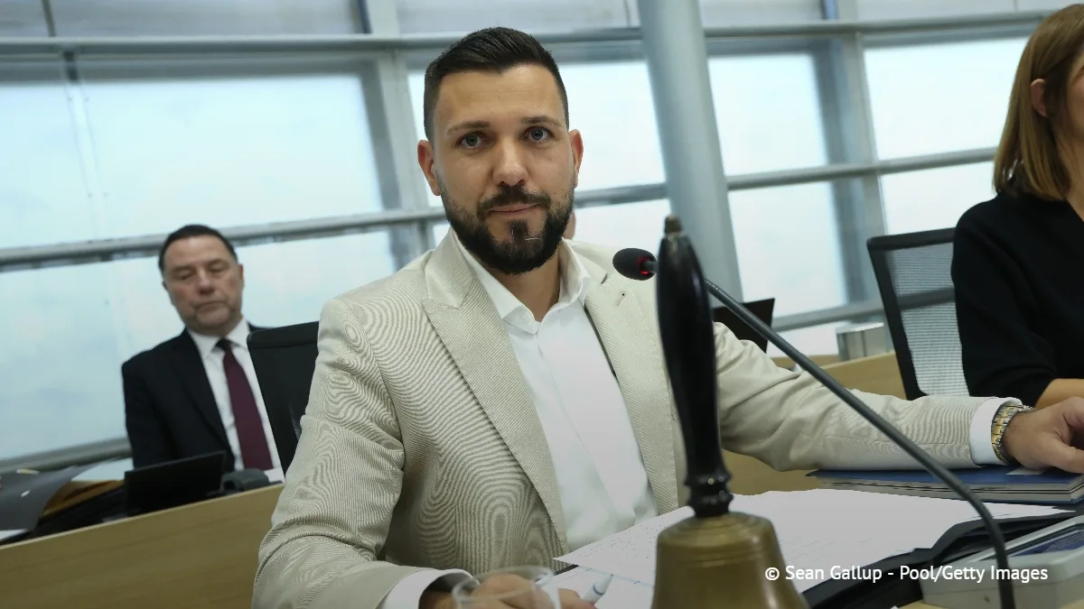 "Я стал объектом дискриминации на основании моей партийной принадлежности". Представите...