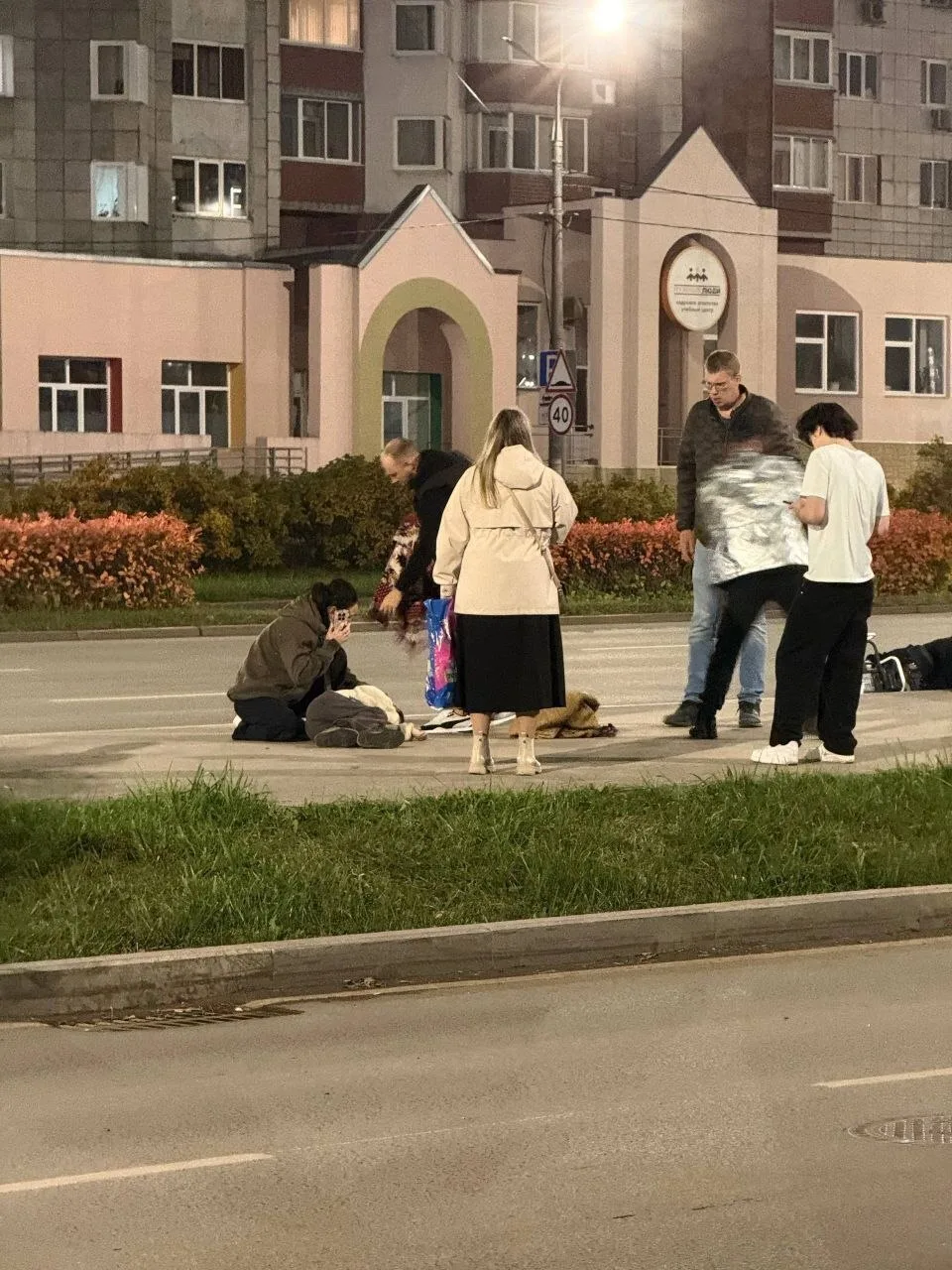 🚲 На улице Революции курьер сбил ребёнка на переходе
