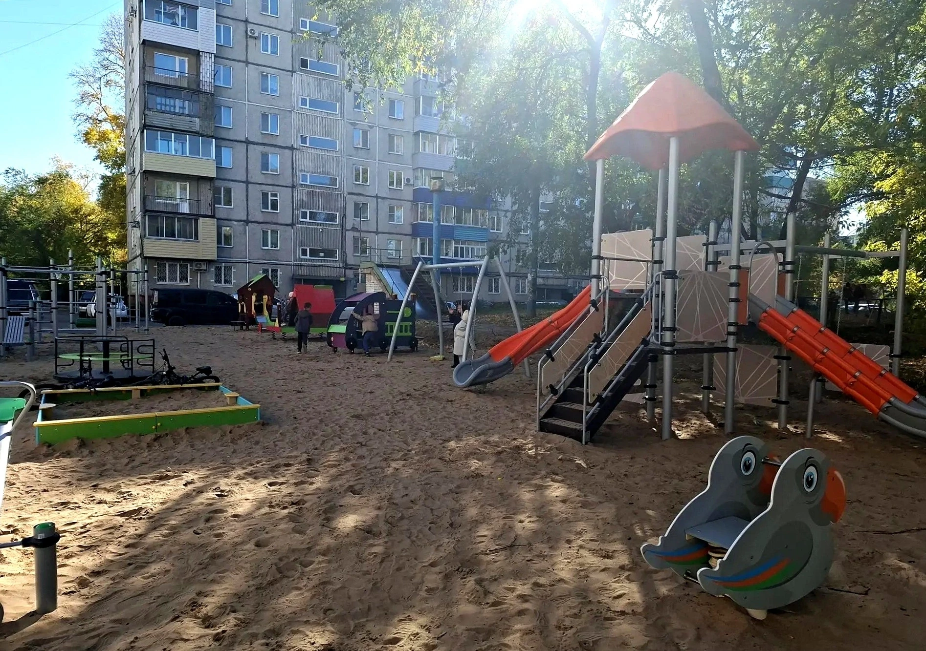 В нашем городе завершился ремонт дворов. Из пяти запланированных на этот год сделаны вс...