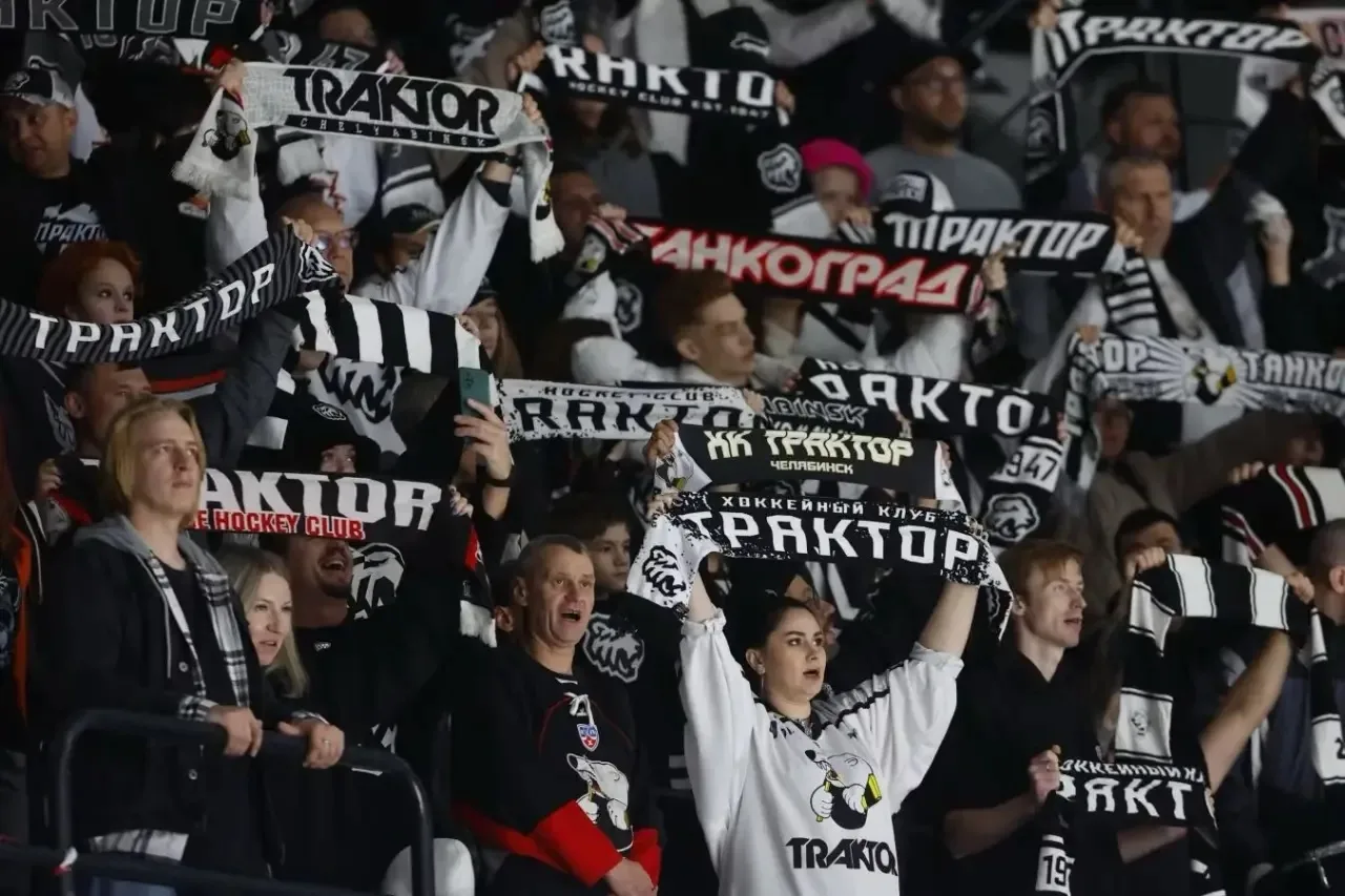 ⚡️Болельщики «Трактора» потребовали отставки руководства клуба.