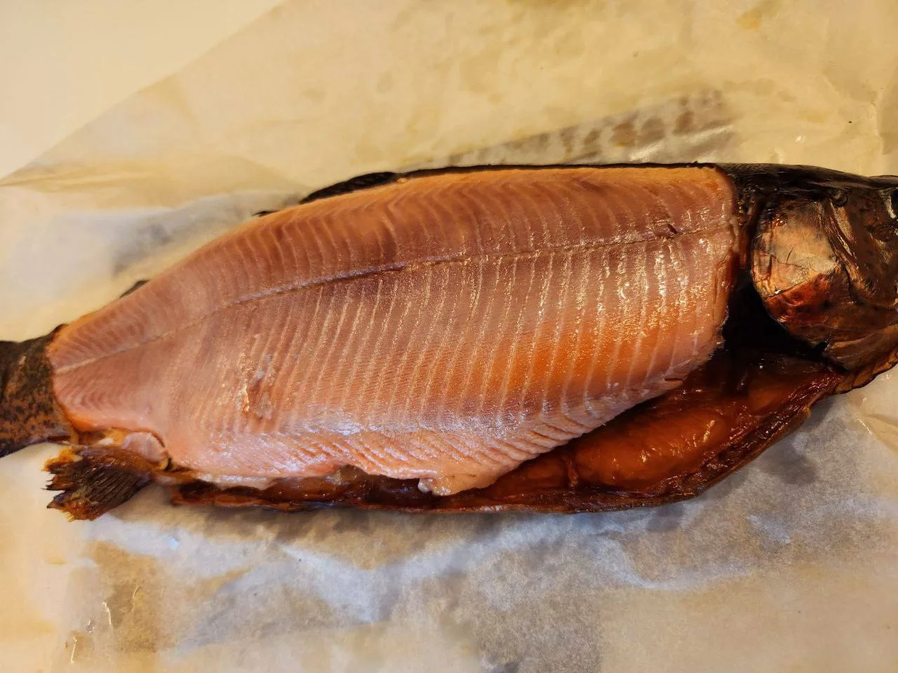 Есть 2 шт форели свободной гор копчения кто желает пишите она безумно вкусная 😋