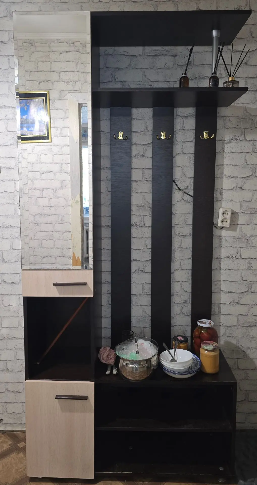Здравствуйте! Продам прихожую 2 тыс.рублей