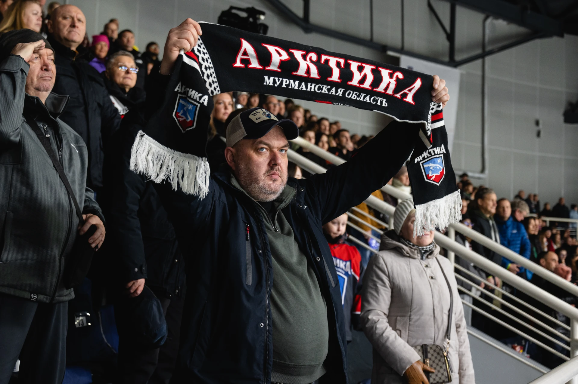 🥅 🏒Счёт: 6:2. "Победная раздевалка" в первом матче ХК "Арктика" - ХК "Динамо - Карели...