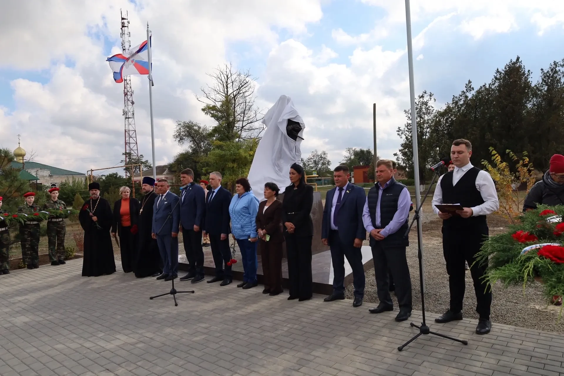 В селе Семибалки состоялось торжественное открытие Аллеи Славы и монумента, посвящённог...