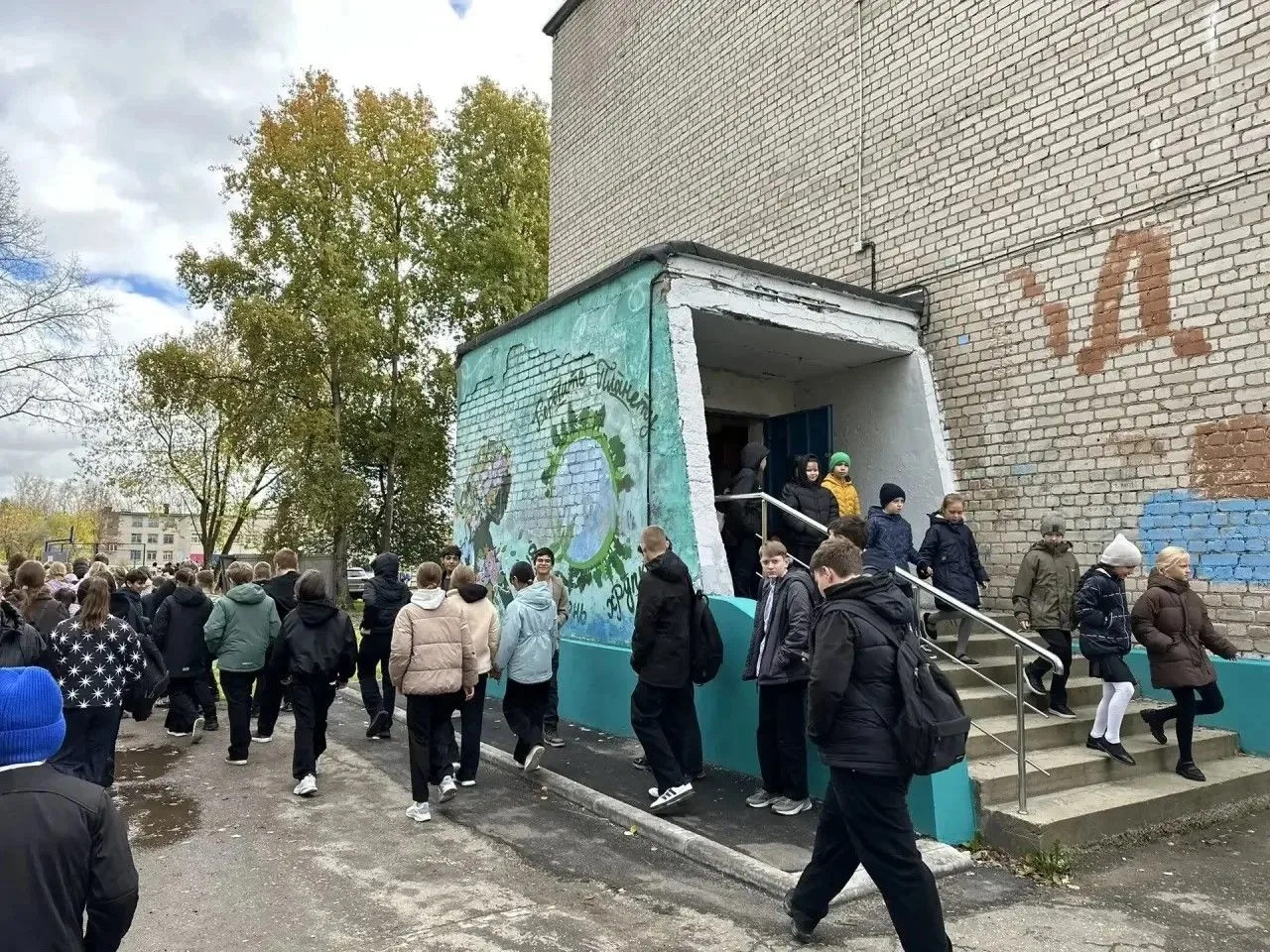🎯 В школе прошли штабные тренировочные учения по ГО и ЧС по сигналу «Внимание всем!». ...