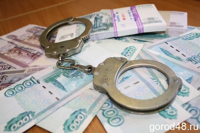 Отбывающий условный срок тербунец предложил взятку сотруднику УФСИН и сел на три с поло...