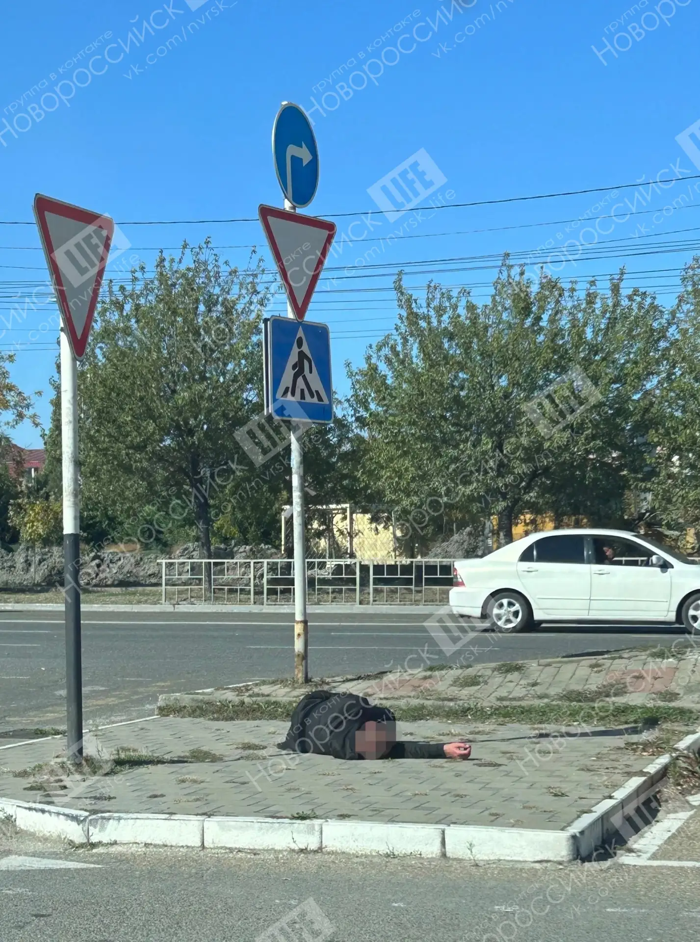 Новороссийск, будьте добрее . Не проходите мимо людей, ведь не сложно набрать 112 и вы ...