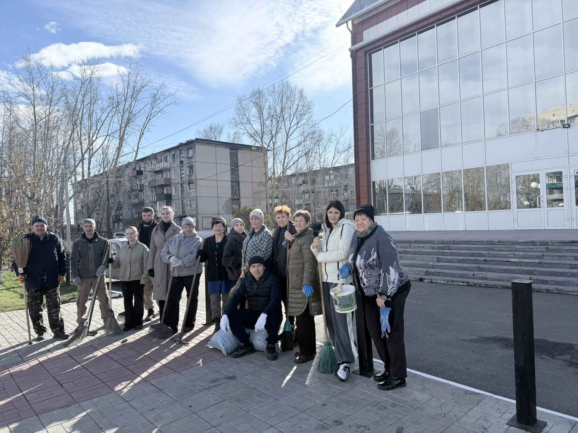 🎉 Коллектив ГДК «Горизонт» принял участие в общегородском субботнике! 🎉