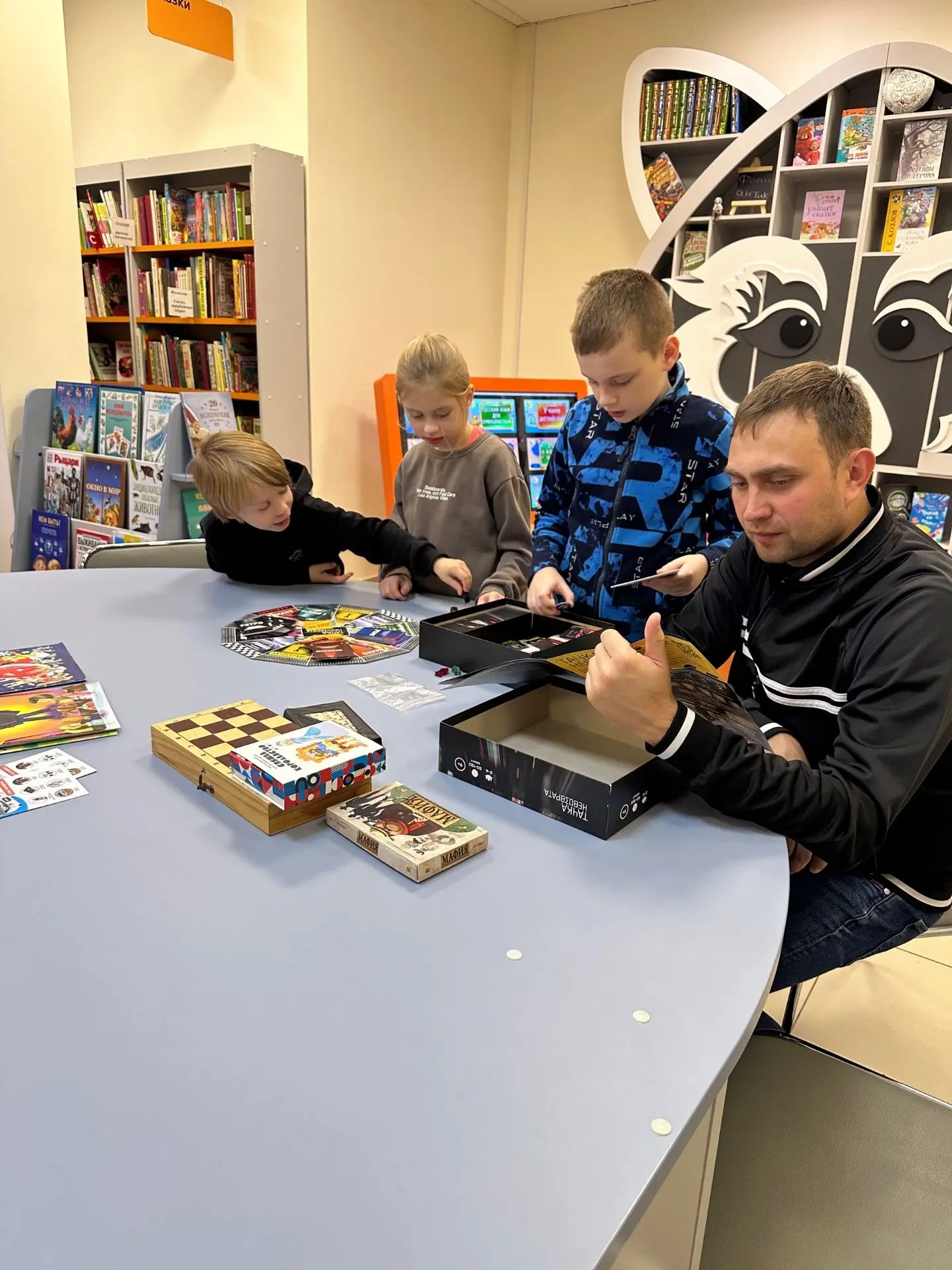 Игровая среда! 🔥🎲 А вы знали, что по средам в Центральной библиотеке Красногорска мож...
