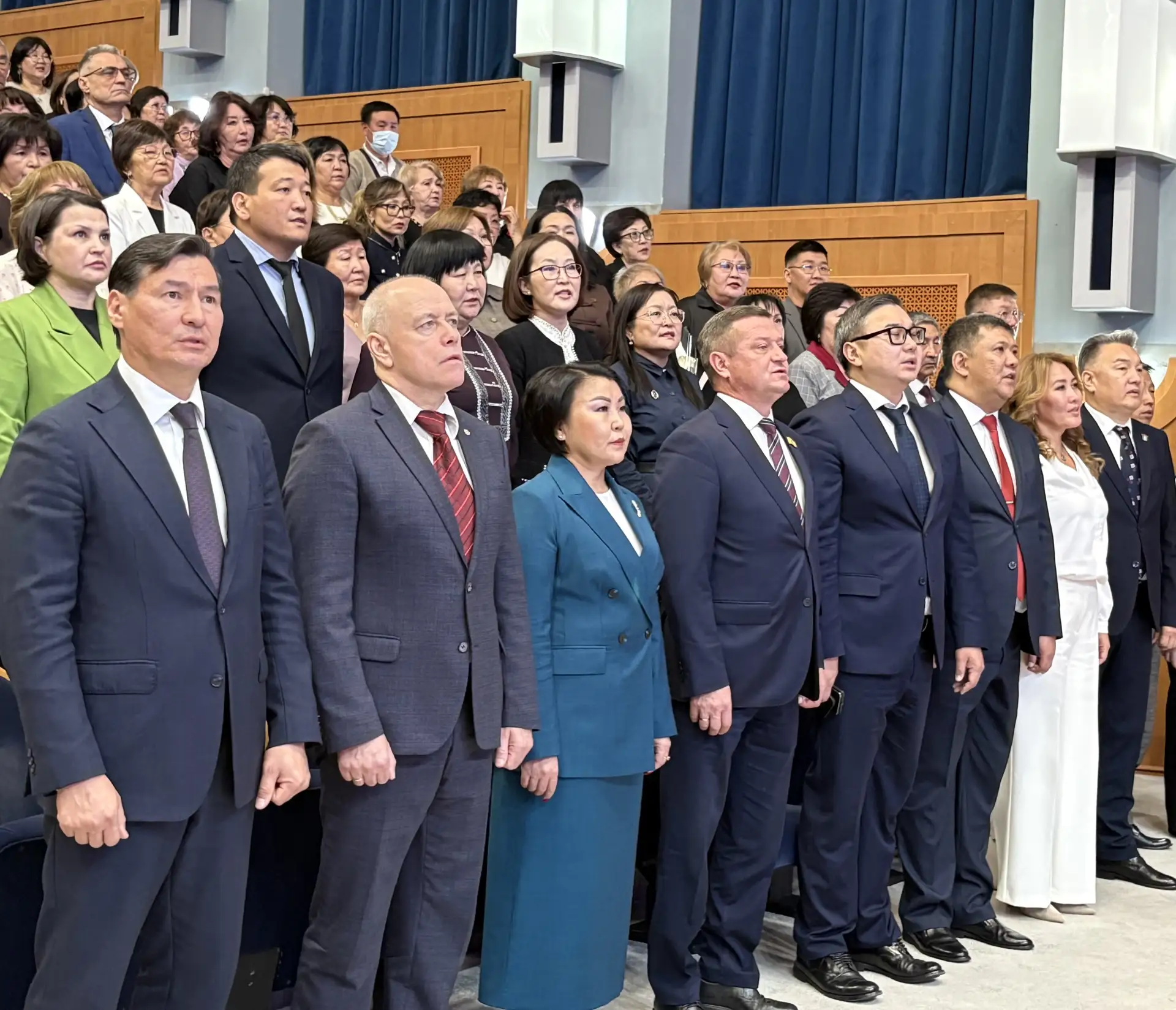🎓 В Калмыкии чествовали работников системы образования
