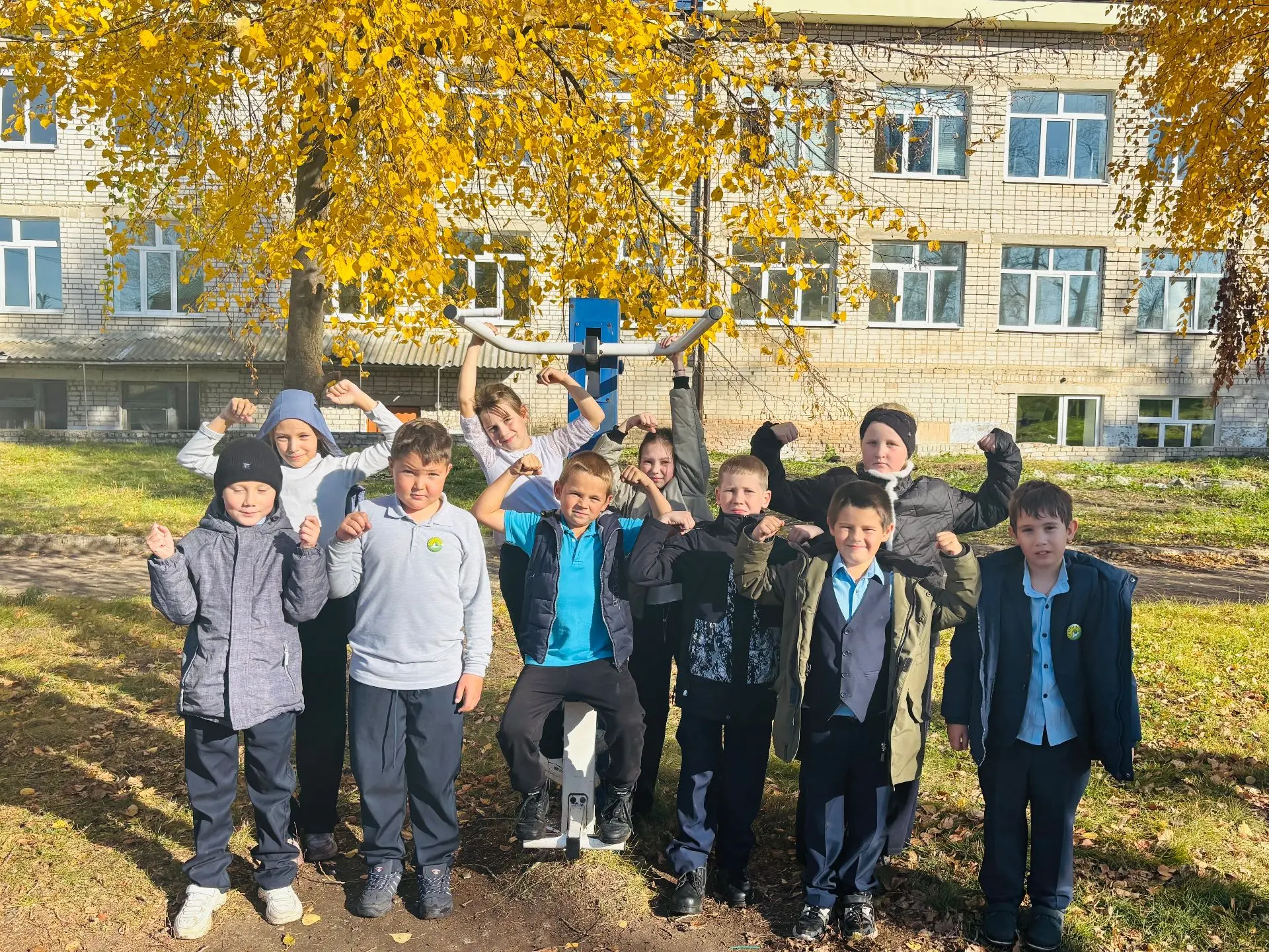 ☀️ «Моё здоровье — в моих руках!» — под таким девизом второклассники зарядились бодрост...