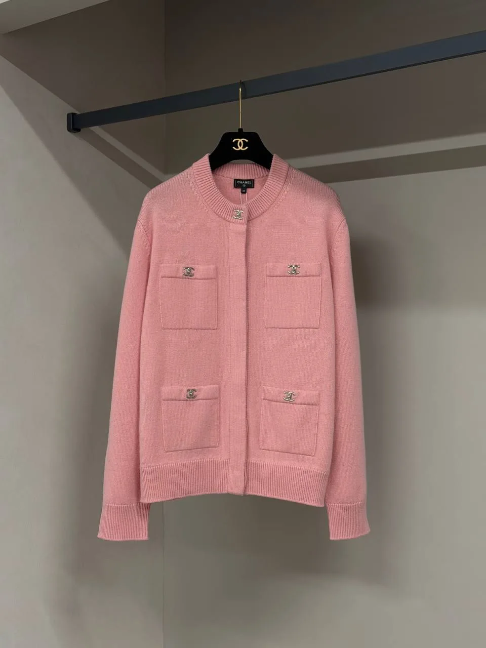Новый кардиган Chanel, маркировка 40, пыльник в комплекте