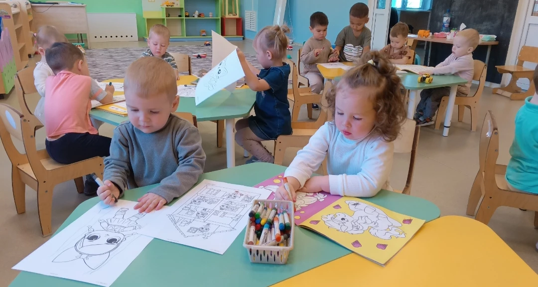 🎨В группе «Кружочки» — творческий бум: рисуем восковыми карандашами! 🎨
