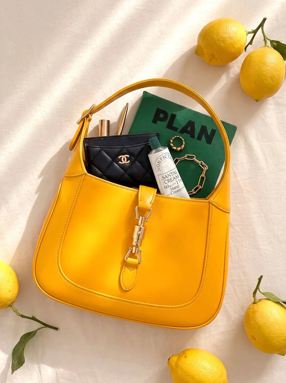 Осень — не повод отказываться от ярких красок! 🍋