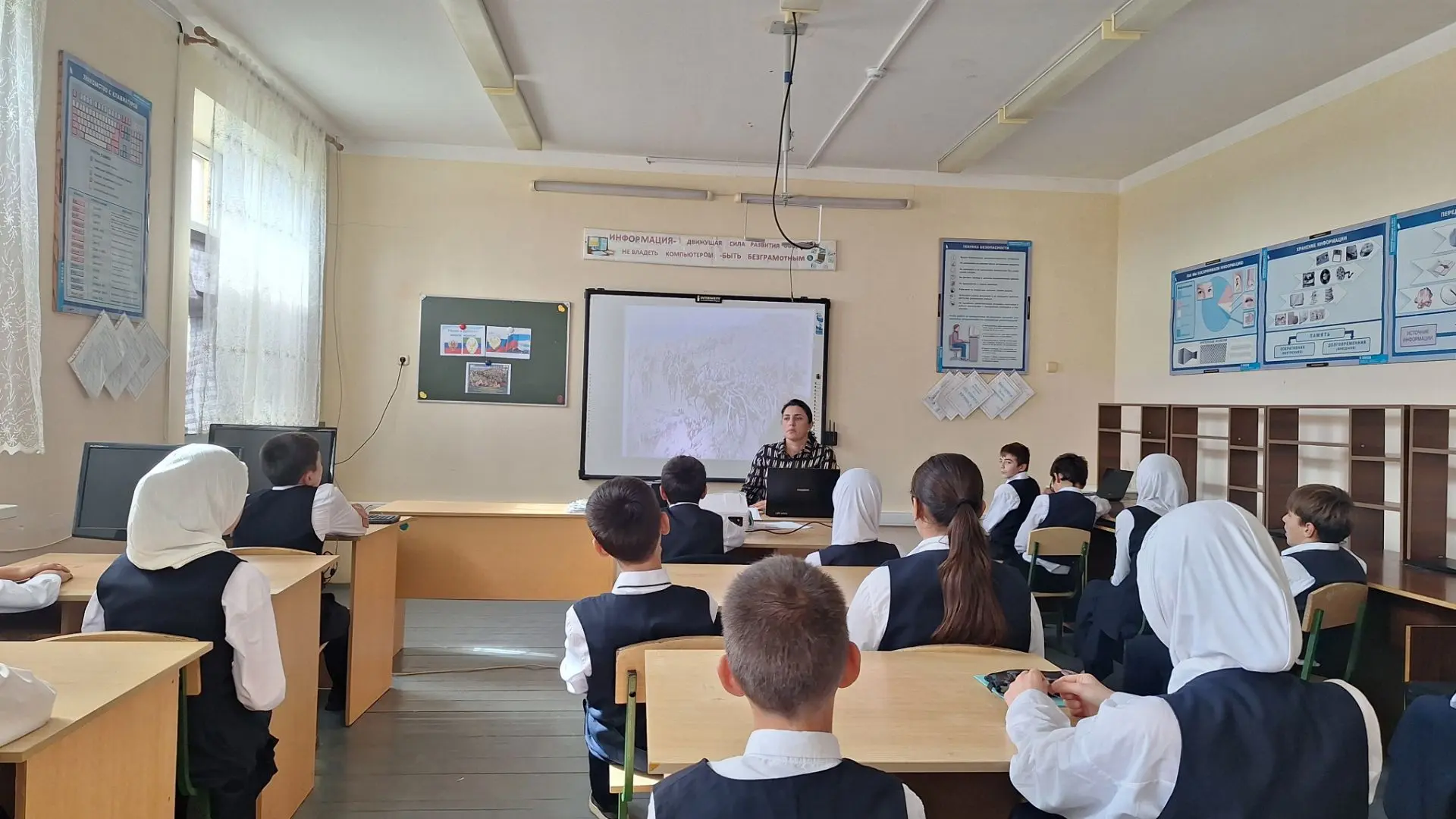 В 7 классе прошёл особенный и невероятно важный классный час, посвящённый знаковой исто...