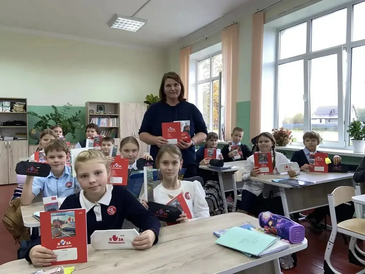 В целях профилактики правонарушений и травматизма несовершеннолетних на объектах железн...