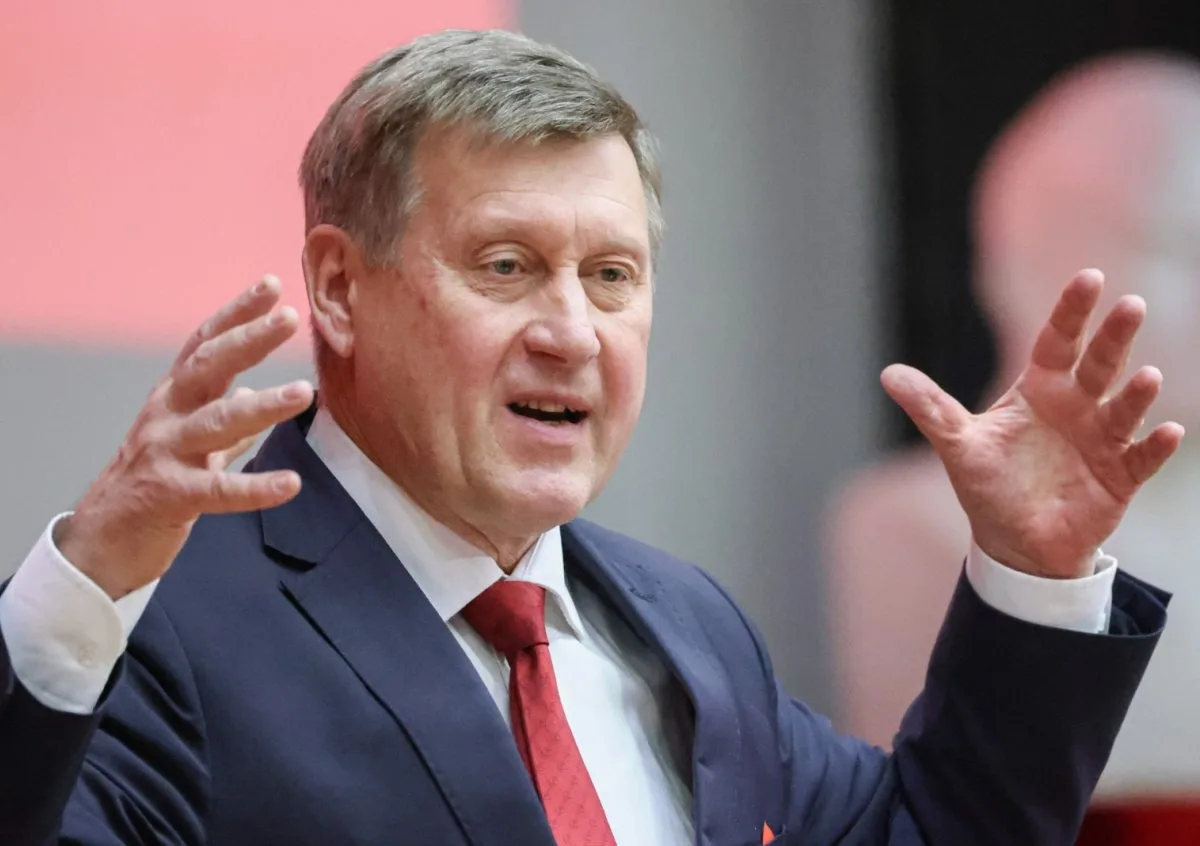 Депутат Анатолий Локоть предложил равномерно распределить тяготы войны среди всех гражд...