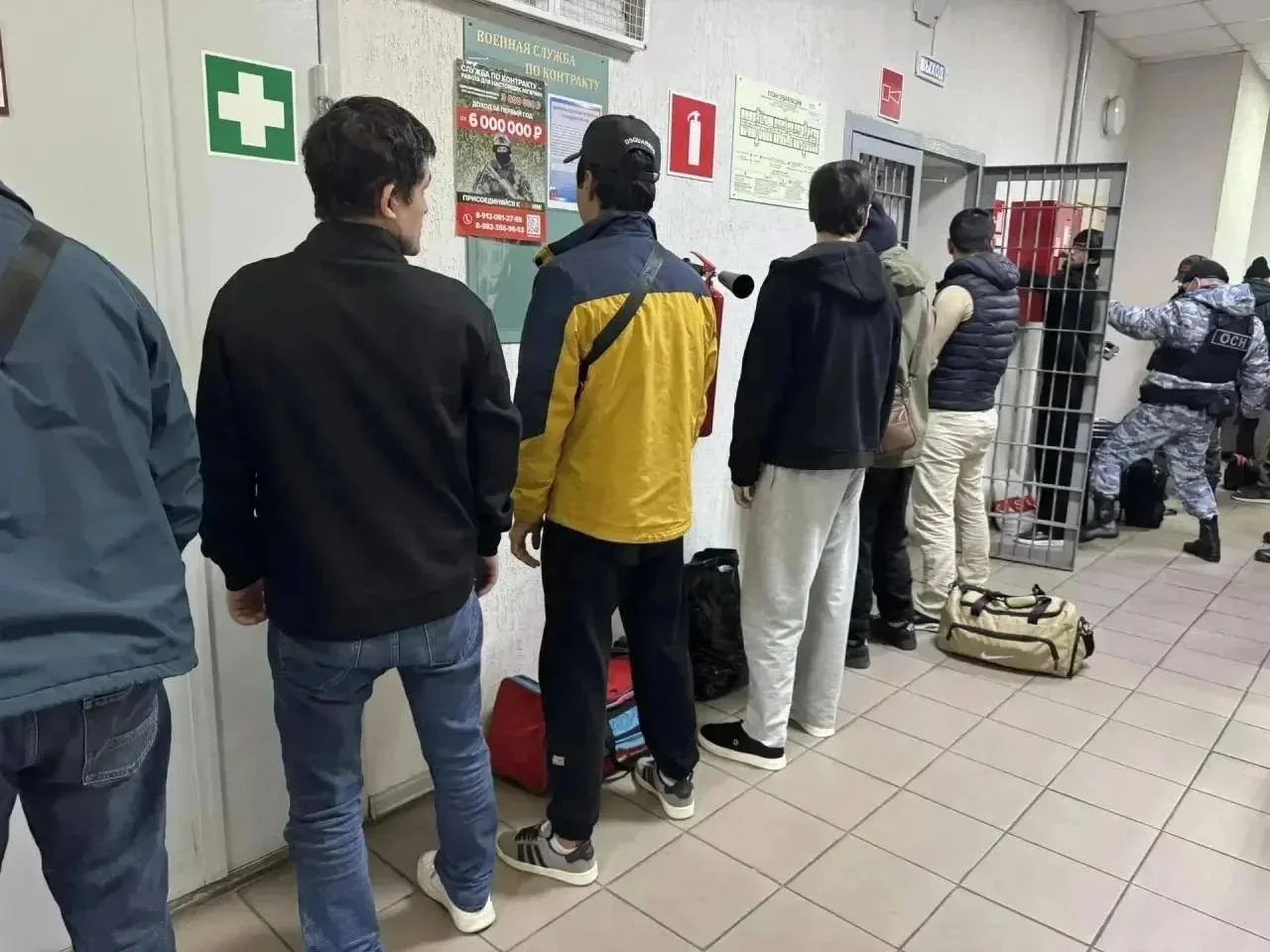 ​👮‍♂️ 19 иностранцев-нелегалов выдворили из Челябинской области