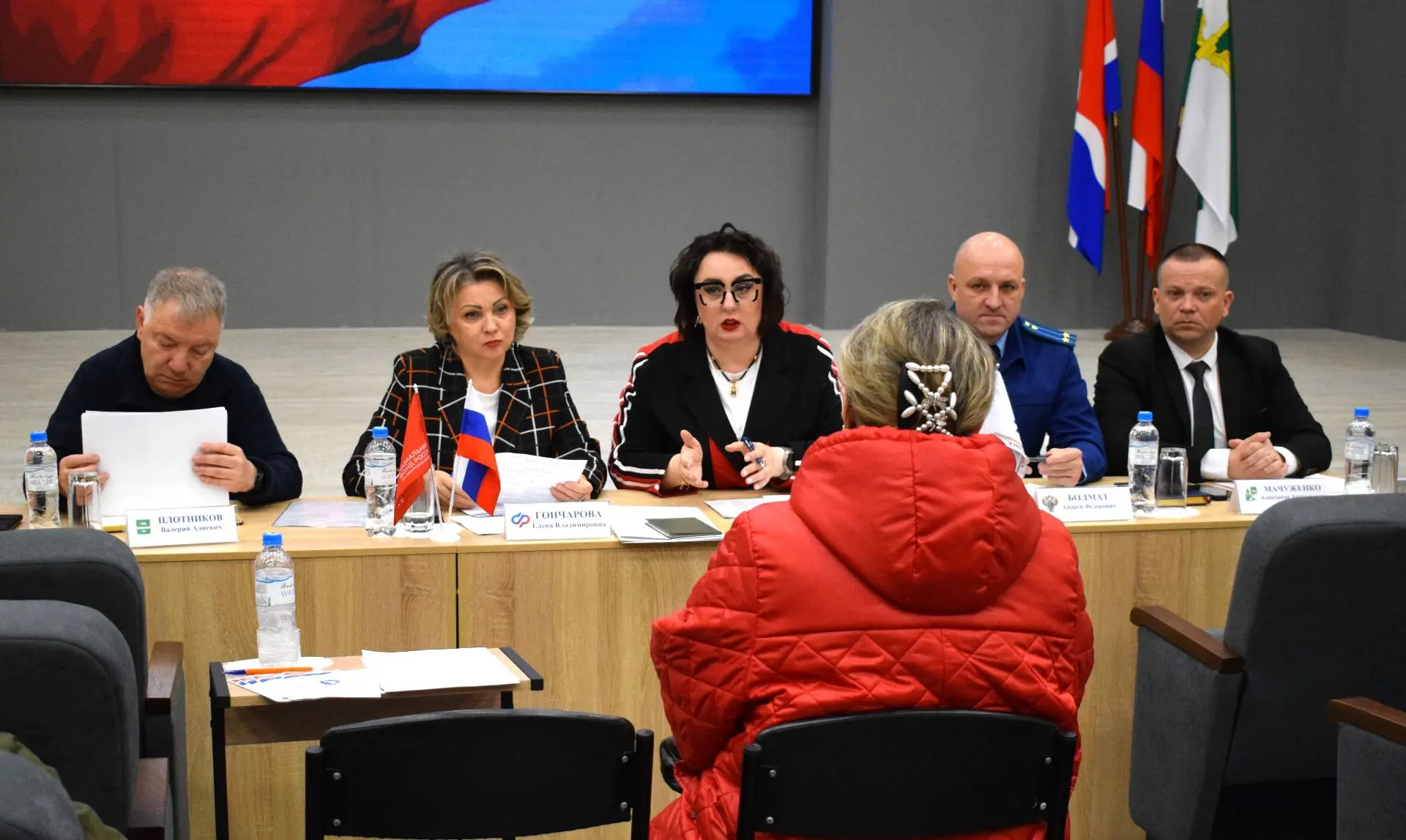В Тынде состоялся прием граждан, который провели уполномоченный по правам человека в Ам...