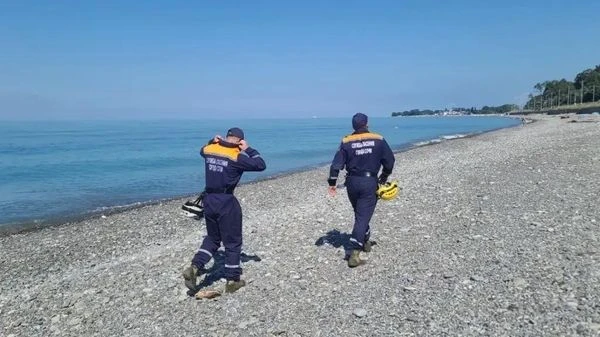 Птицы в мазуте: в Сочи опровергли фейк о разливе нефти после пожара на танкере