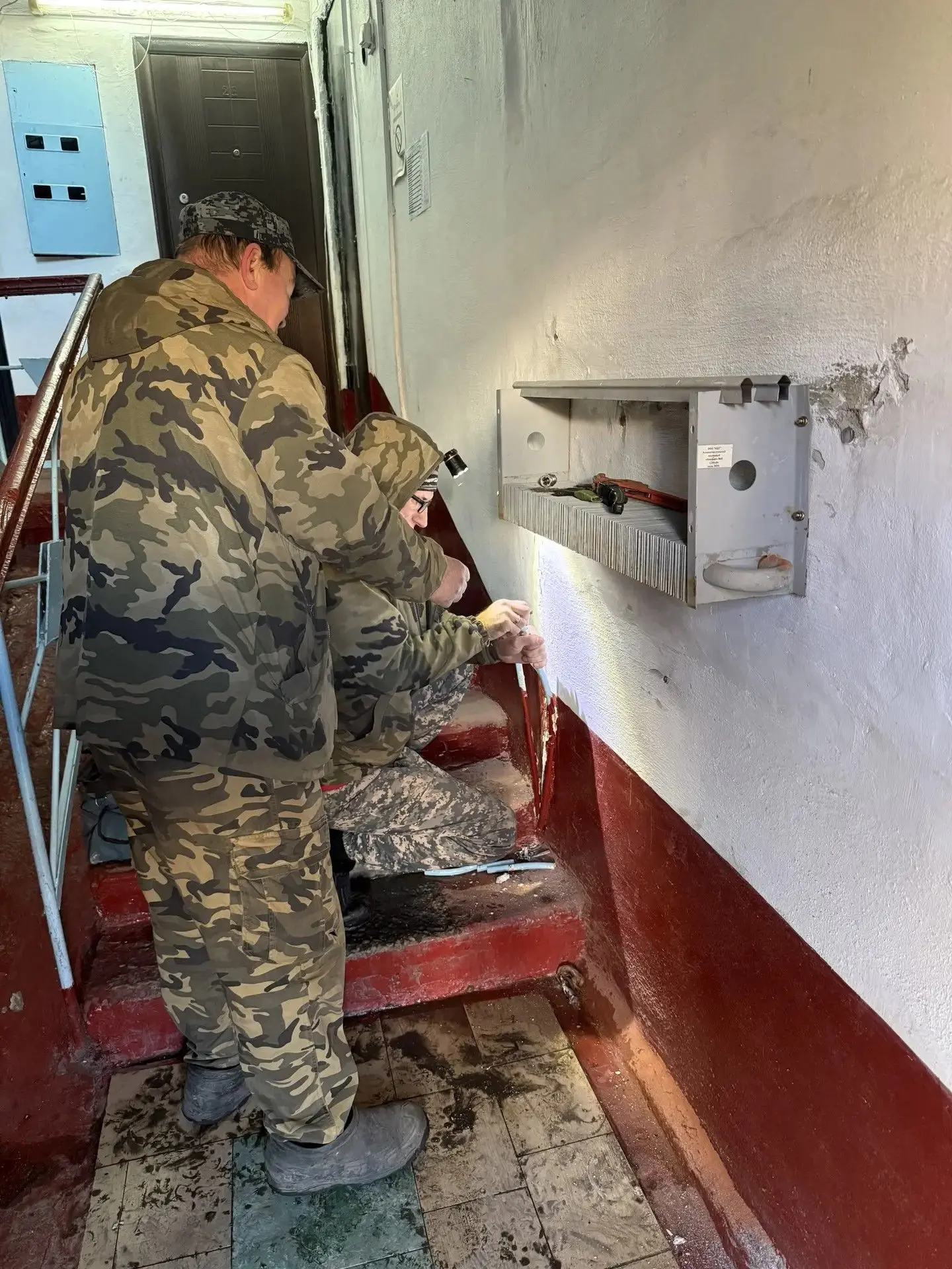 Ул. Водоканальная,27 замена прибора отопления в подъезде