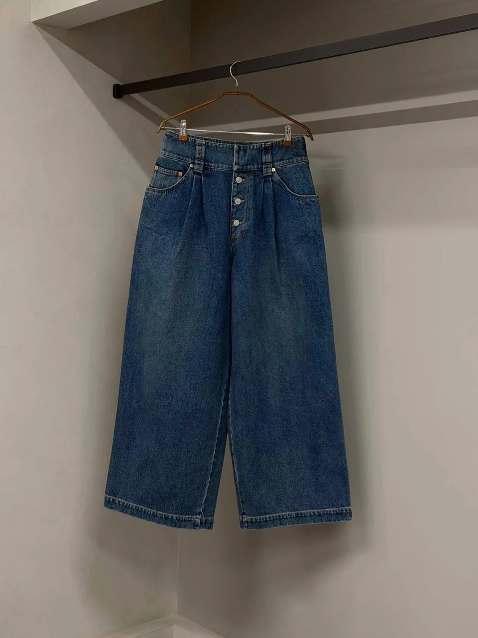 Новые джинсы Gucci, маркировка 27 (соответствует 42-44 RU)