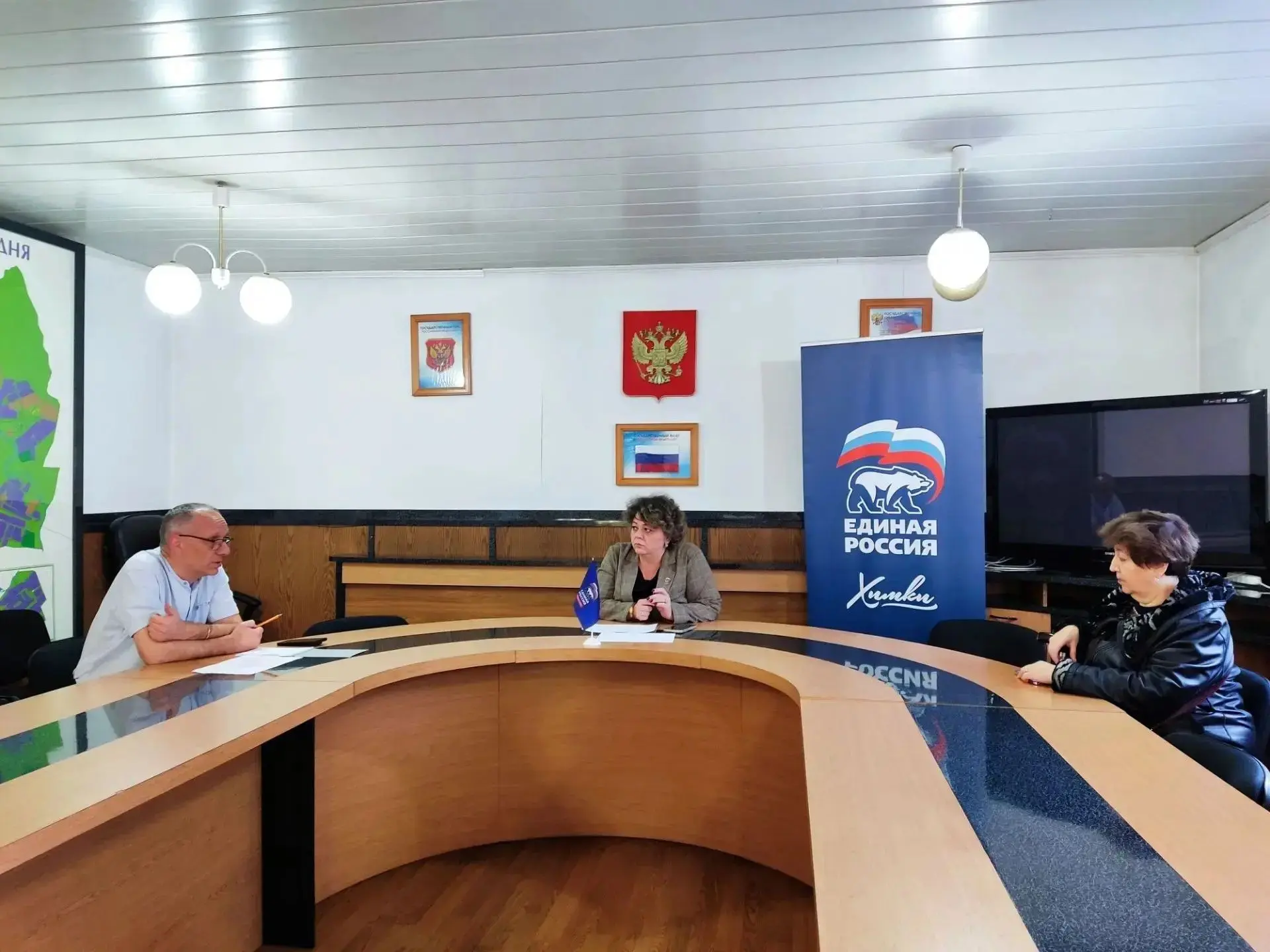Провела личный приём граждан