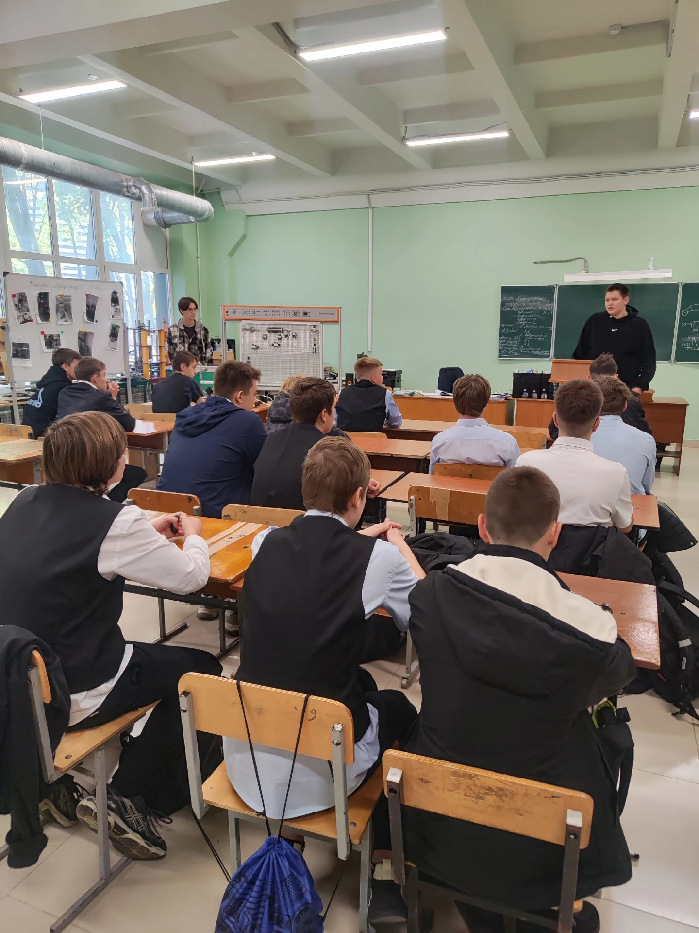 Учащиеся МОУ "Разуменская СОШ №4 "Вектор Успеха" посетили Белгородский политехнический ...