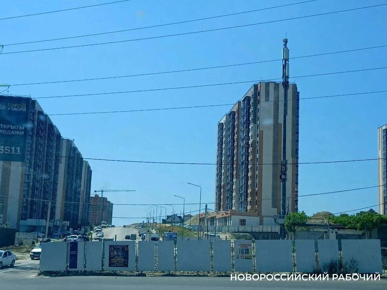 На одного жителя Новороссийска приходится 32,7 квадратных метра, но вода по графику