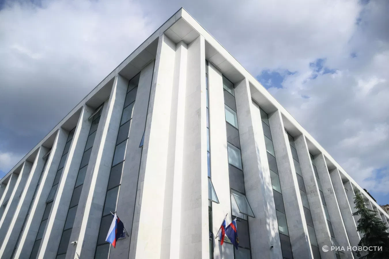 Минпросвещения обновляет программы по ключевым предметам в старших классах.