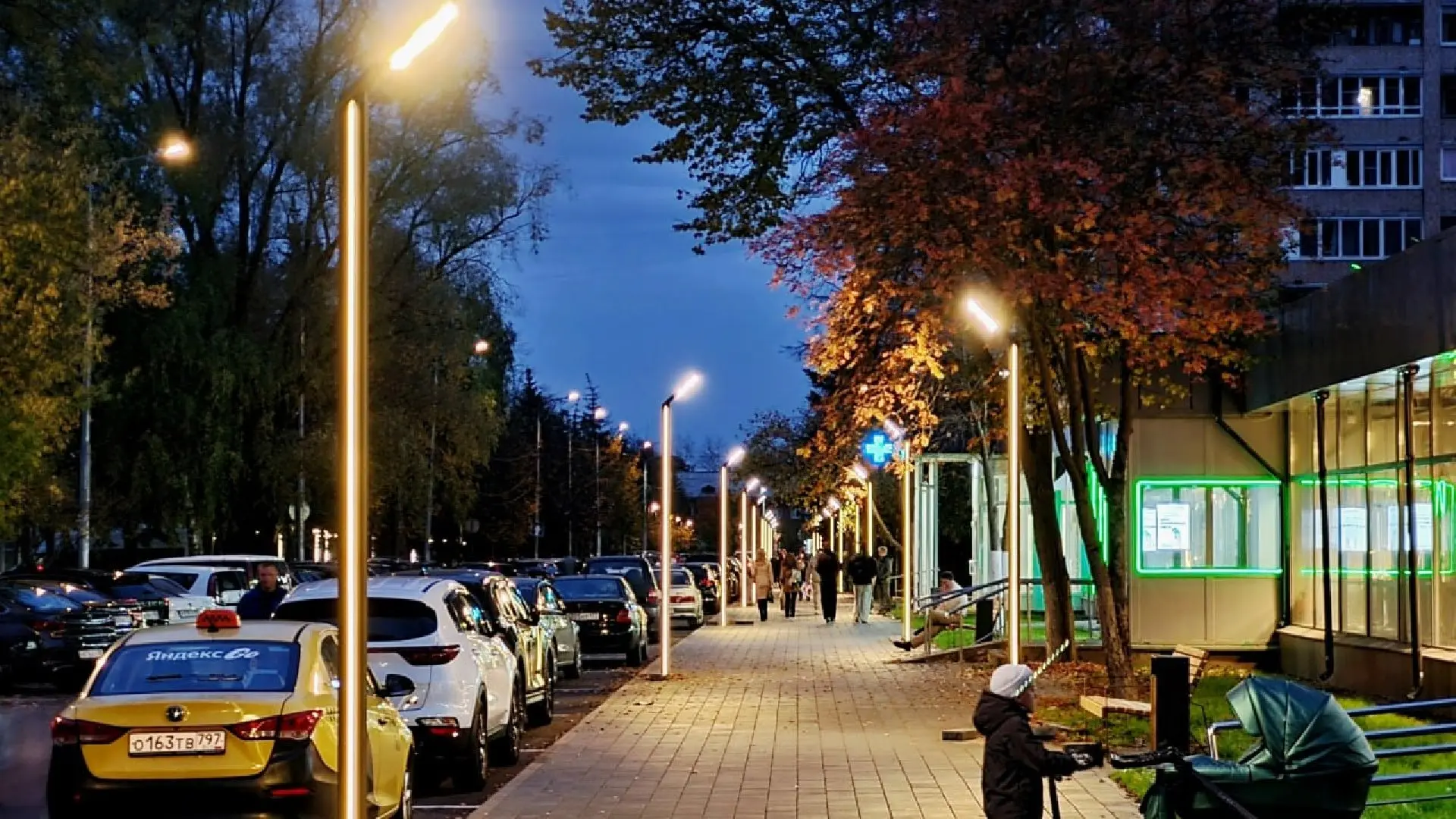 💡 На улице Андропова установили 26 новых светильников.