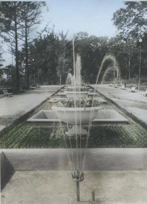 ⛲ Аллея фонтанов в парке стадиона «Динамо» в 1938-м году, из коллекции Музея Москвы.