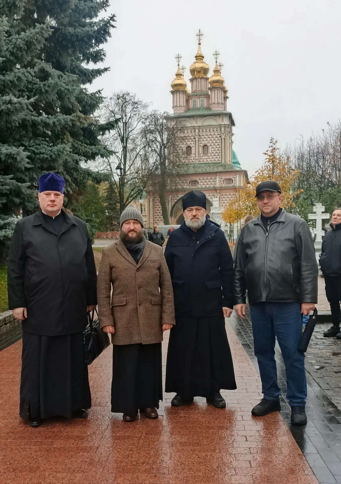 Ну и как без приятной, неожиданной, радостной встречи?...