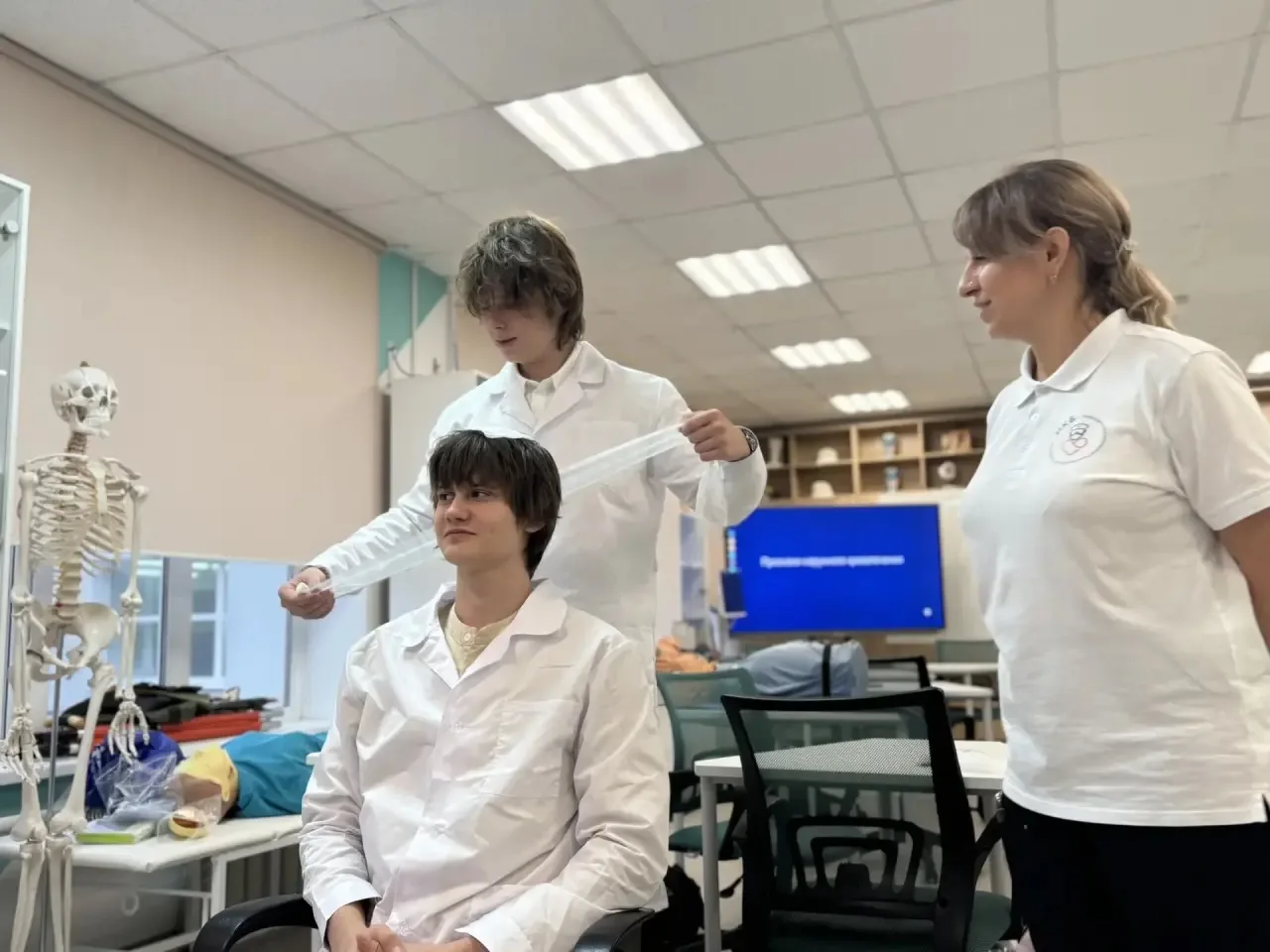 👨‍⚕👩‍⚕ Уже третий год в нашем лицее реализуется региональная целевая программа «Обесп...