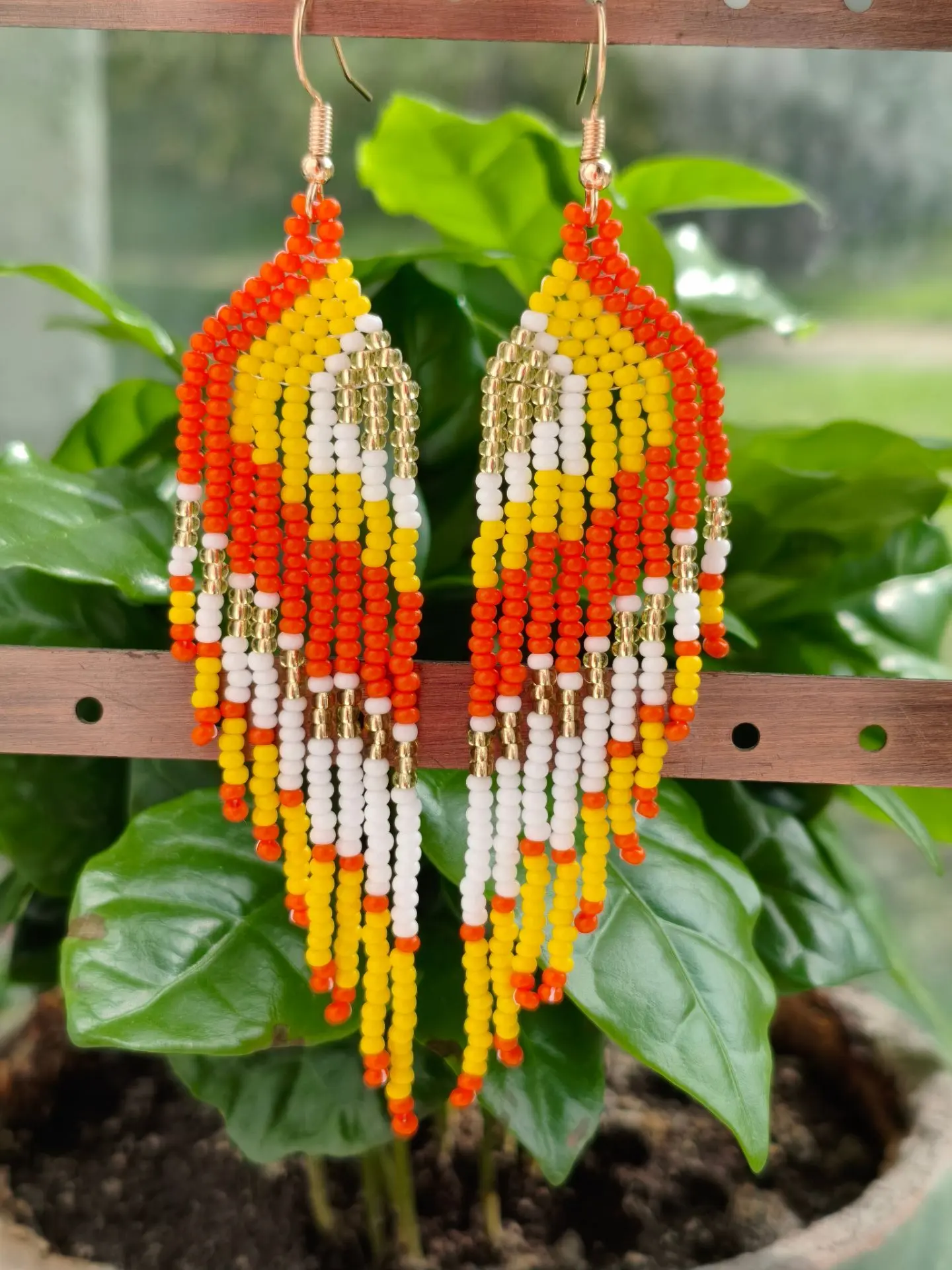 Серьги из чешского бисера