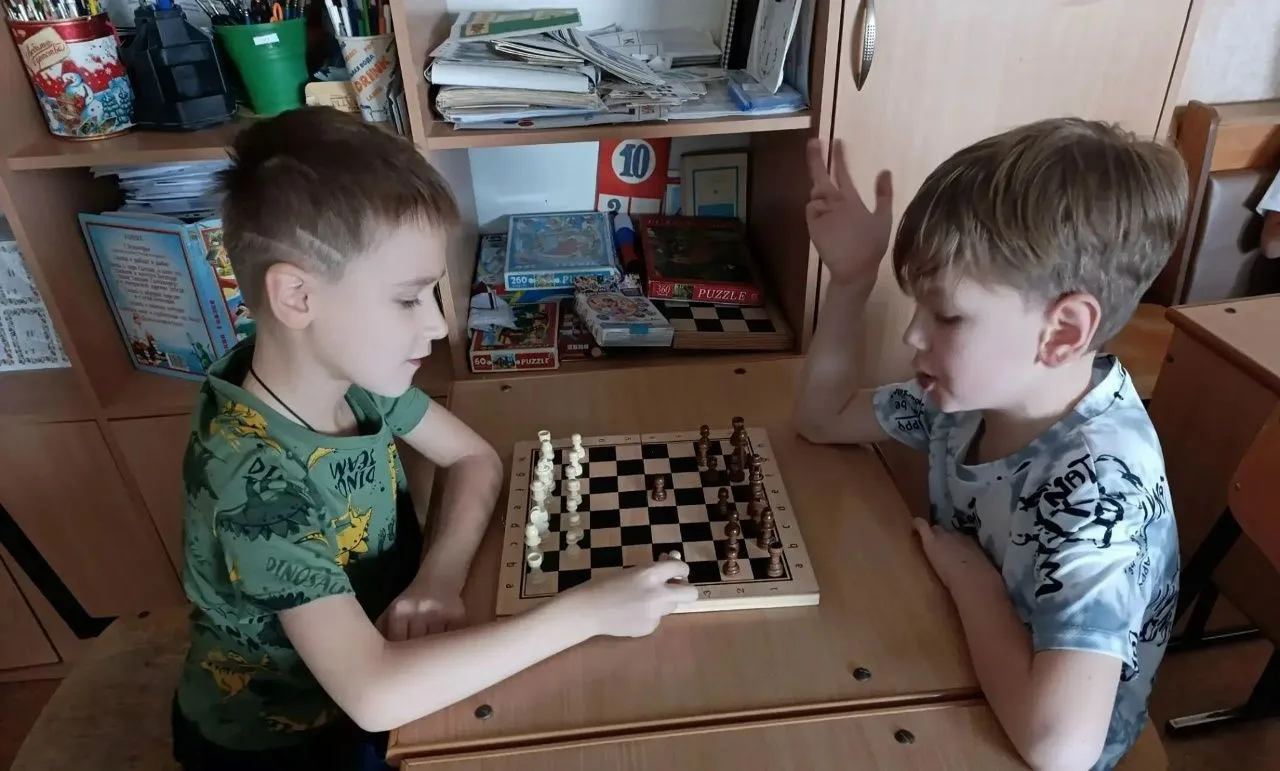 Сегодня на занятии по ГПД поговорили о символах и достижениях России. В беседе разобрал...