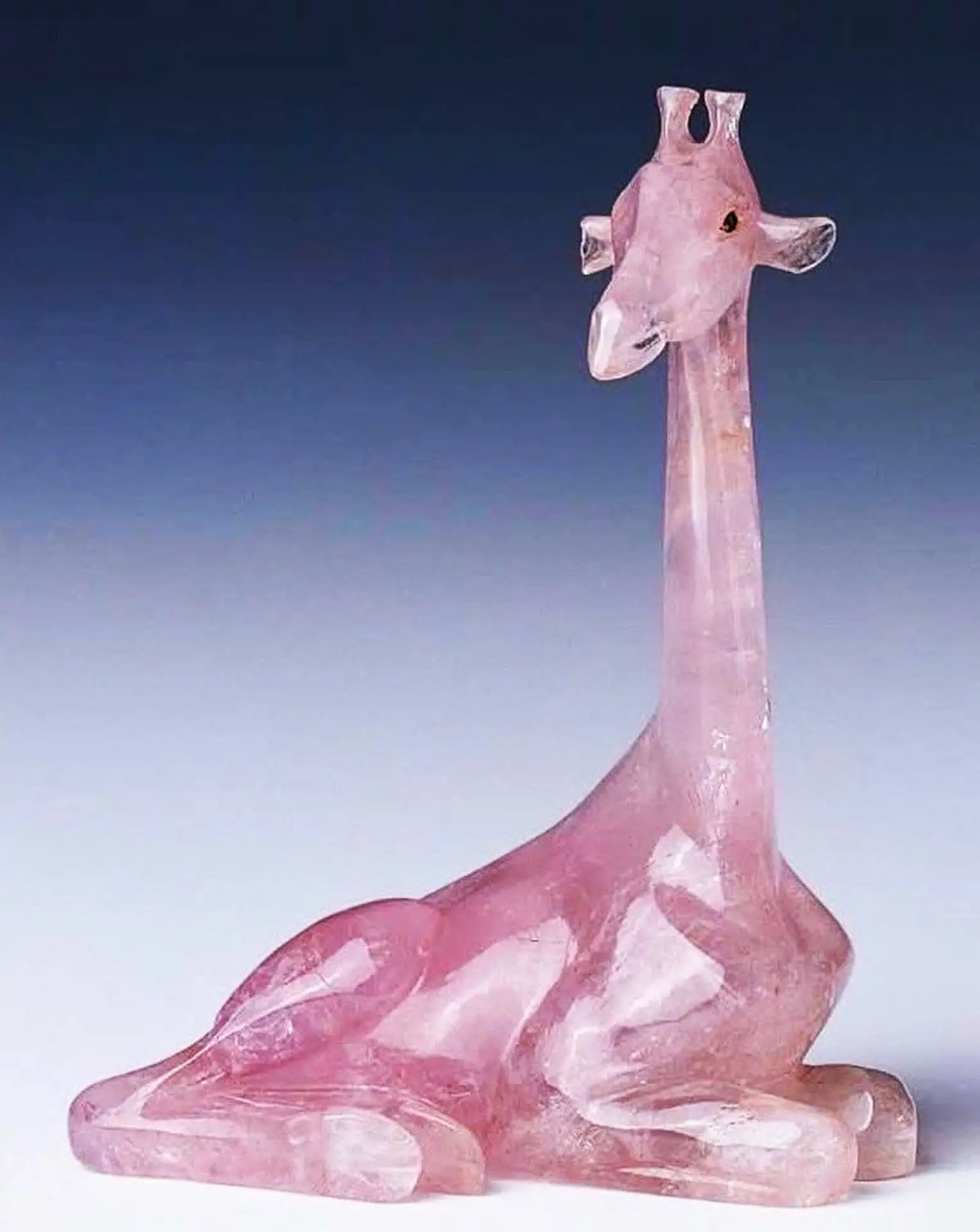 Жираф, розовый кварц, сапфир, создан ок. 1900 г. фирмой Cartier, Франция