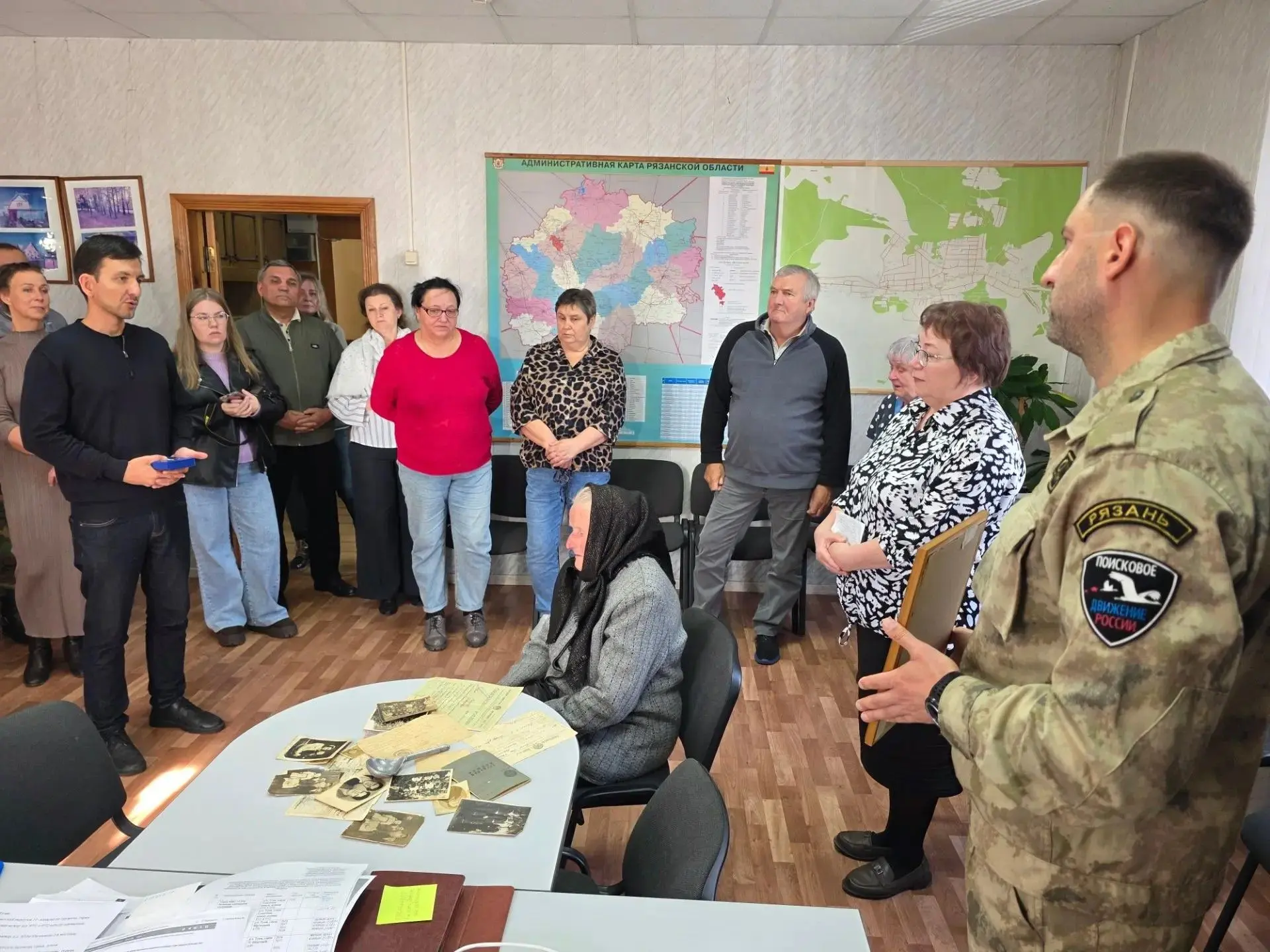 Рязанские поисковики передали дочери погибшего в 1944 году бойца медаль "За боевые засл...