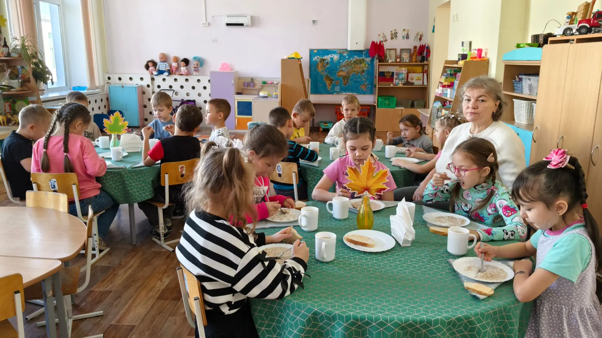 Дружба начинается за столом: культурный «Завтрак с заведующей»