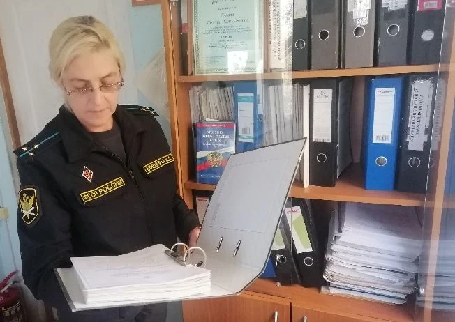 🚗 В Базарном Карабулаке компенсацию по делу о ДТП выплатила жена должника