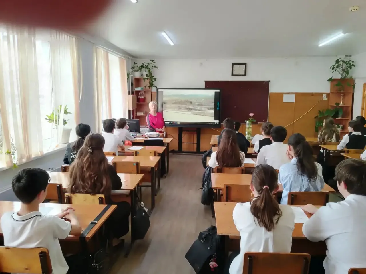 Сегодня 15.10.2026г. В МБОУ образования 11» прошло внеурочное занятие «Россия комфортна...