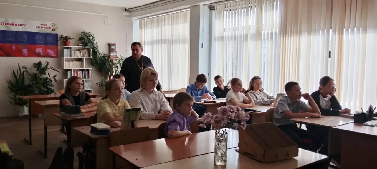 🏛️ Просветительская встреча: «О славных сынах Отечества»
