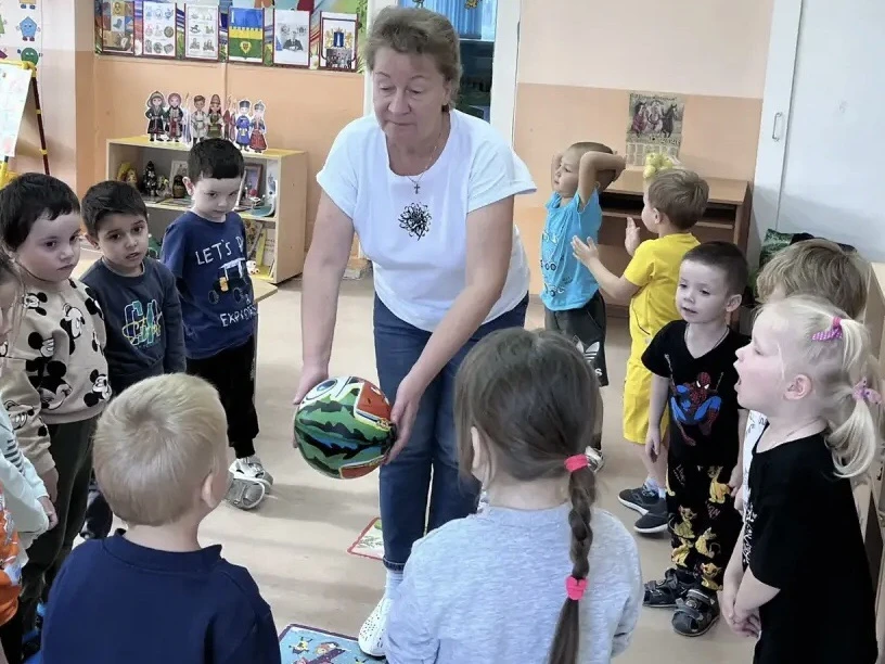 Познавательное развитие. Тема «Сад. Фрукты». Задачи: