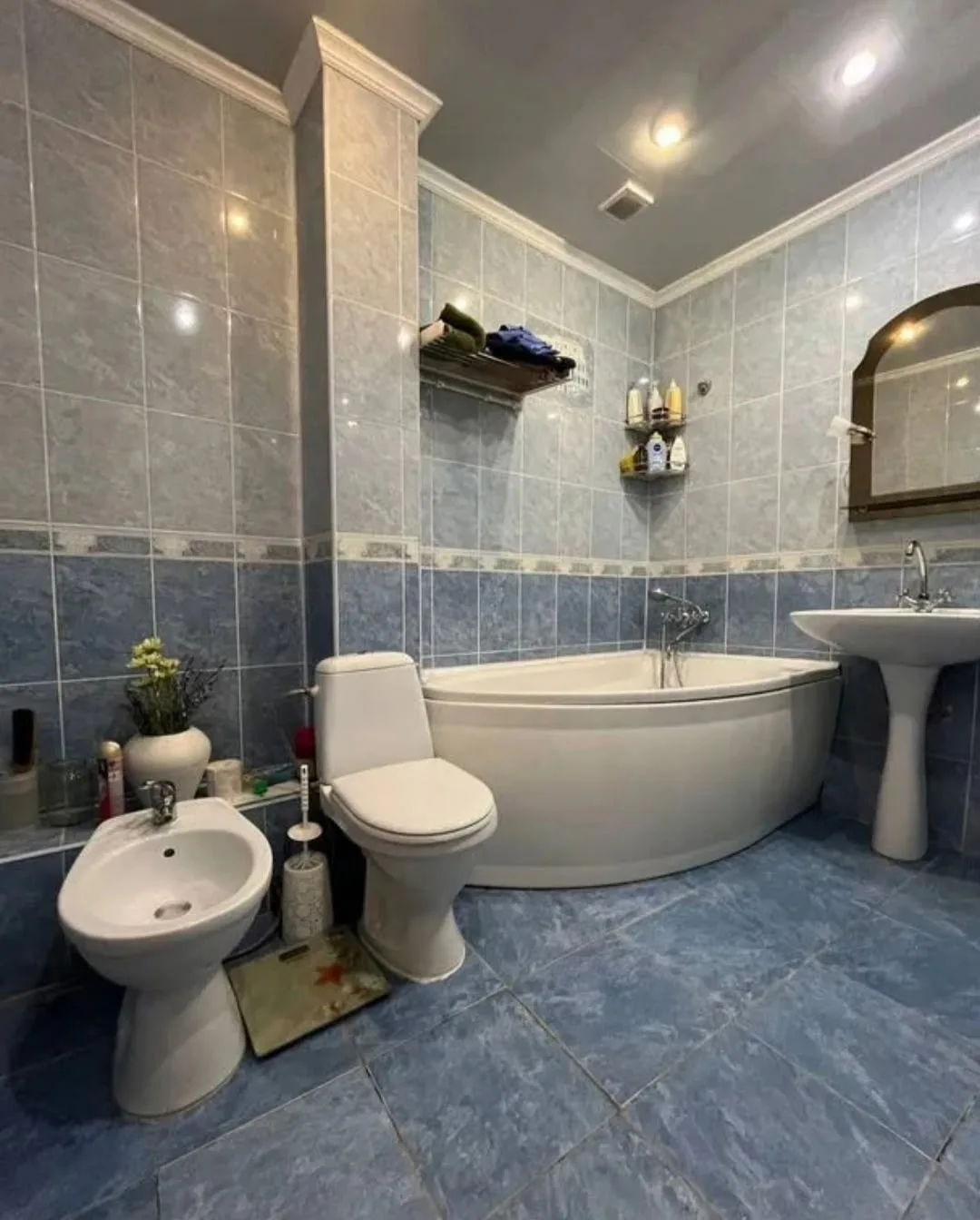 Продается 3к. квартира. ул. Бахрушина в Кировском районе.