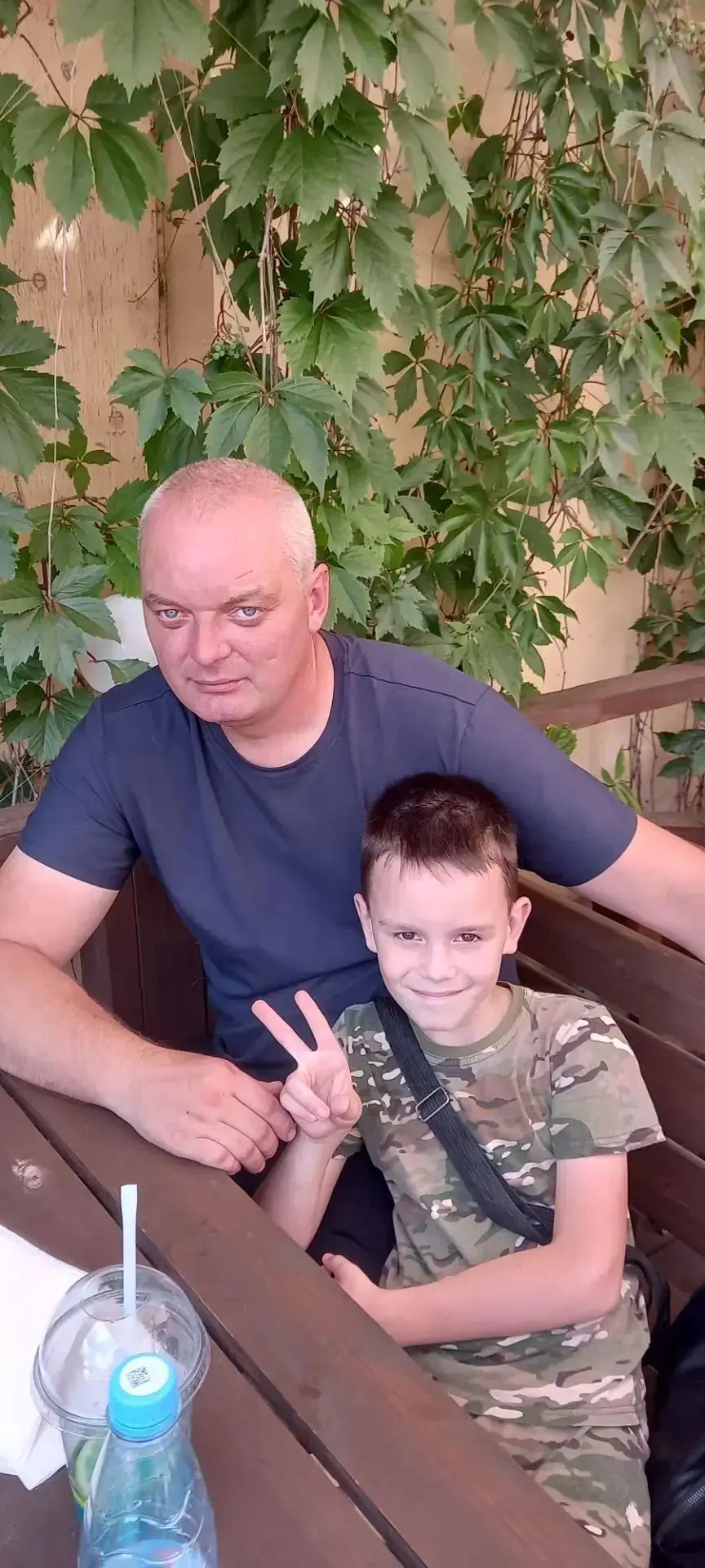 🕊 Безушко Роман, ученик 3 класса, принял участие в акции «Папа — это навсегда».