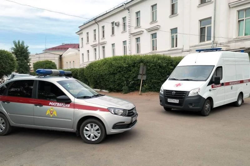 Пьяный житель Бурятии устроил дебош в городской больнице