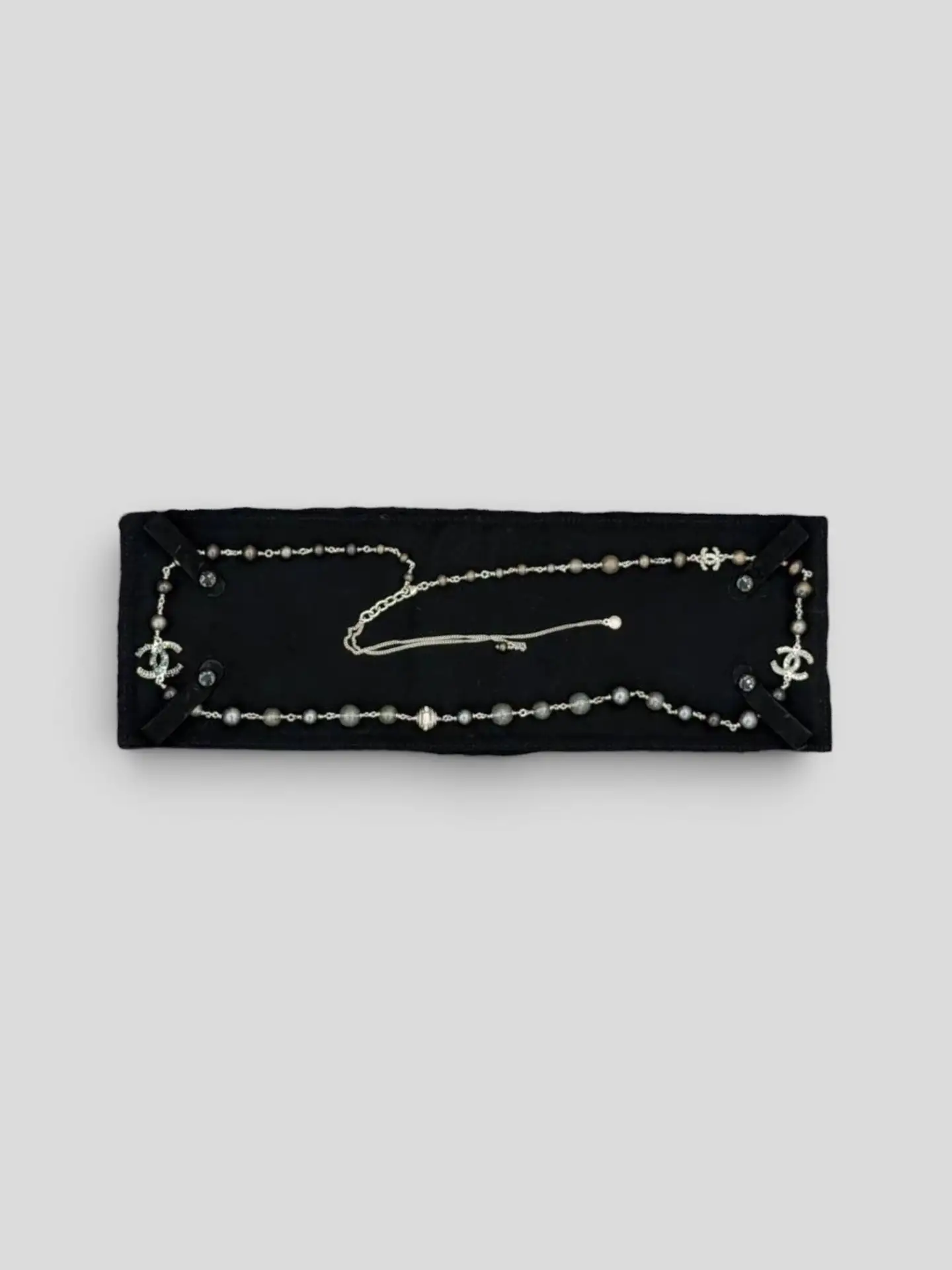 Новое колье Chanel, длина 90 см (регулируется).