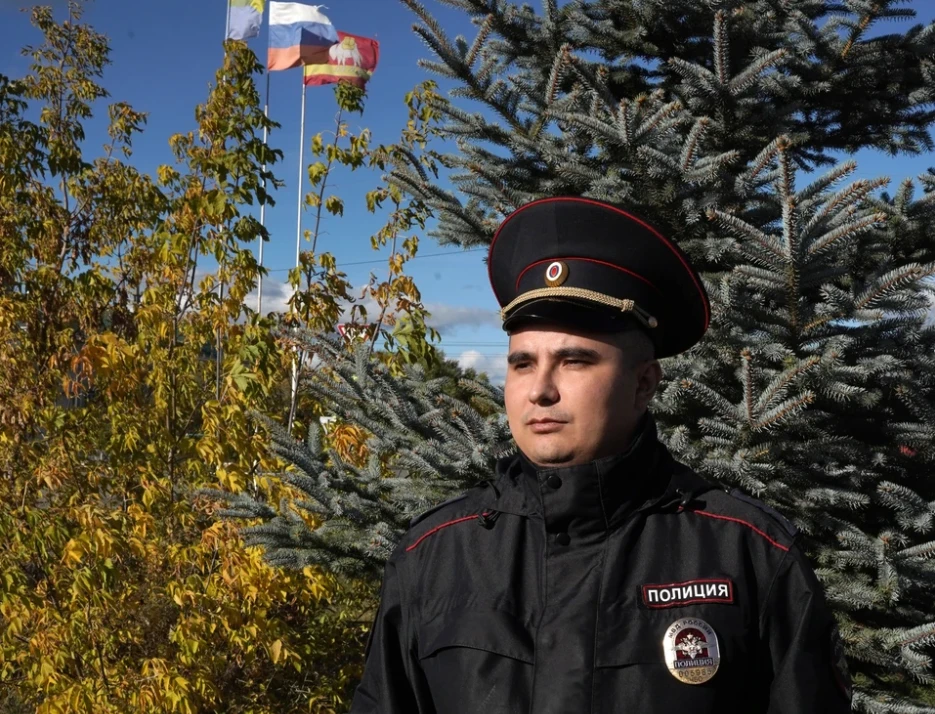 Полицейский, охраняющий челябинский поселок от медведей, борется за звание «Народный уч...
